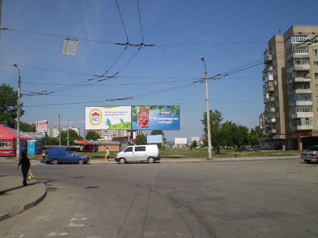 Щит 6x3,  Стуса ринок (лівий)
