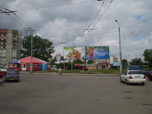 Щит 6x3,  Стуса ринок (правий)