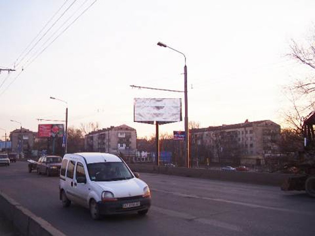 Щит 6x3,  Галицька-Набережна міст (а) в`їзд